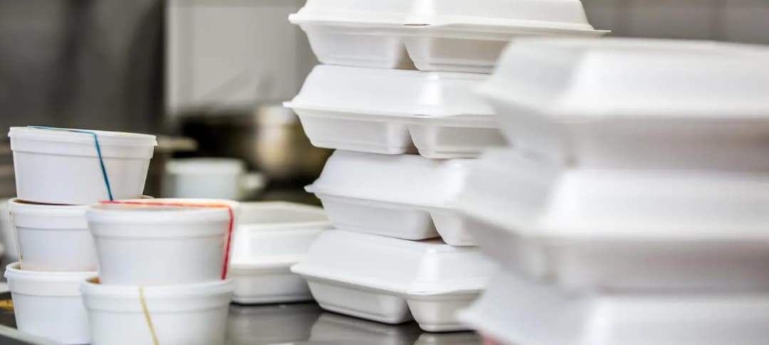 Gdzie wrzucamy styropian opakowaniowy, aby uniknąć kar za złą segregację?