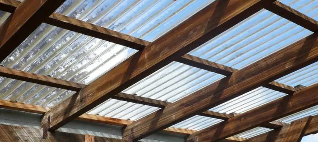 Czym myć poliwęglan, aby uniknąć zarysowań i uszkodzeń?