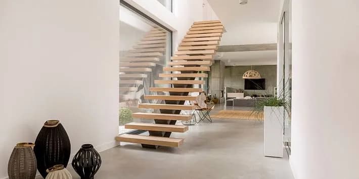 Ile miejsca zajmują schody? Sprawdź, jak zaoszczędzić przestrzeń